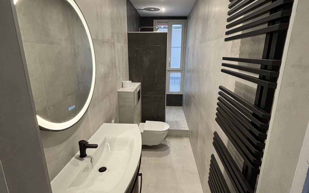 Rénovation d’une salle de bain (peinture, sol, tous corps d&rsquo;état) à Paris 15e