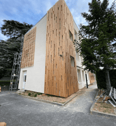 Isolation Thermique Extérieure d&rsquo;un bâtiment avec réparation des supports, reprise des fissures et travaux d’enduits à Brunoy